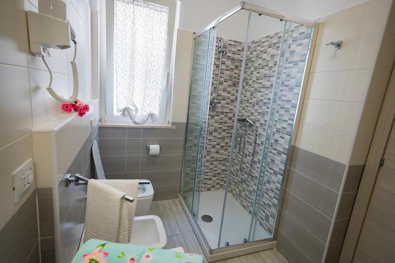 Pineta Del Mare Bed & Breakfast Алба Адриатика Екстериор снимка